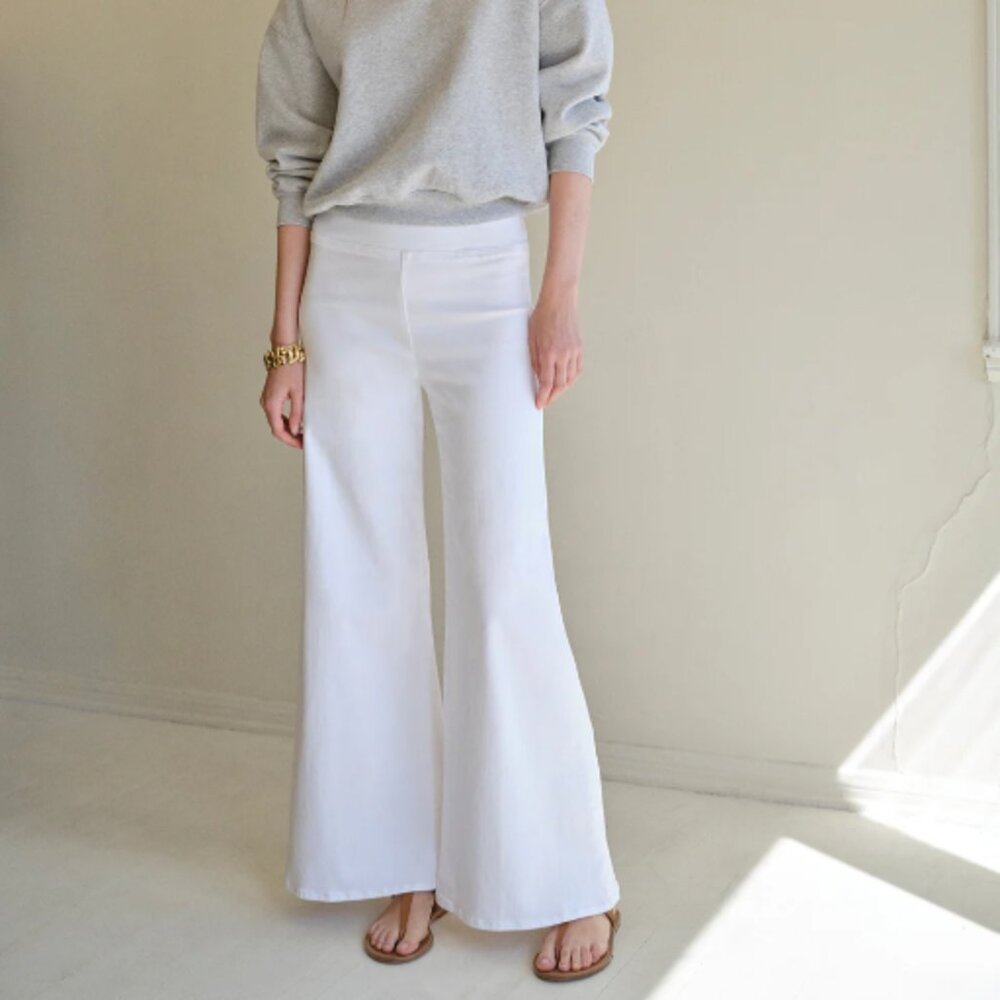 NWOT - Frame JetSet White Jeans Size 0 or 25